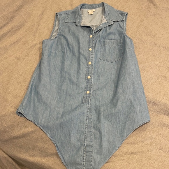 J Crew Demin Top - Picture 2 of 5